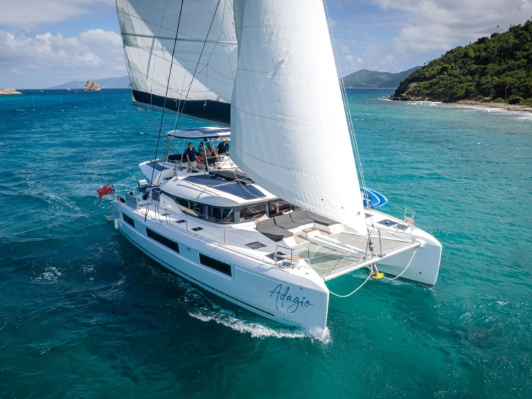 Yacht di lusso a noleggio a Road Town al miglior prezzo