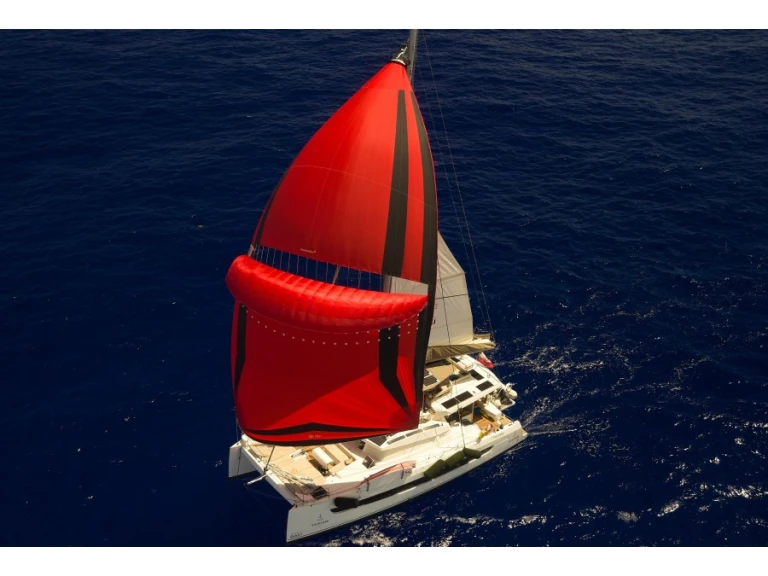 Noleggio Catamarano con o senza skipper Bali a Bossoglina