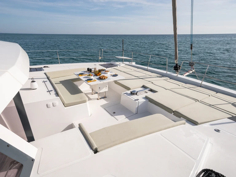 Catamarano a noleggio a Bossoglina al miglior prezzo