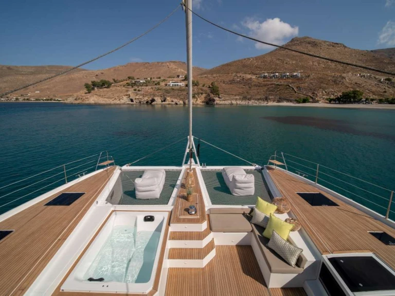 Noleggiare una Fountaine Pajot AETHER a Atene