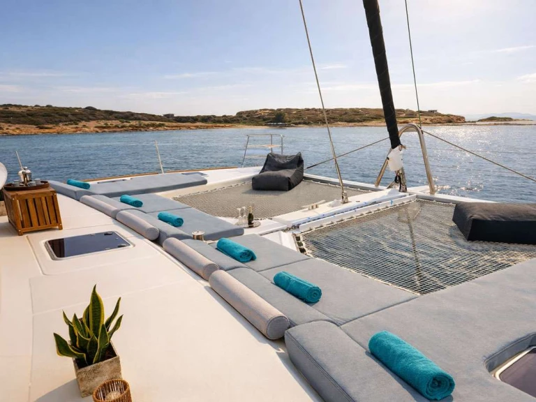 Yacht di lusso a noleggio a Atene al miglior prezzo
