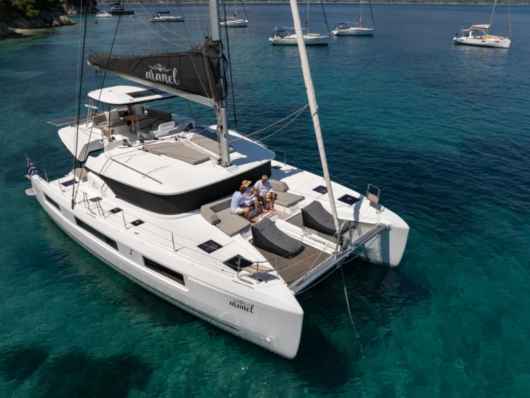 Noleggio barche Lagoon ARANEL a Atene su Samboat