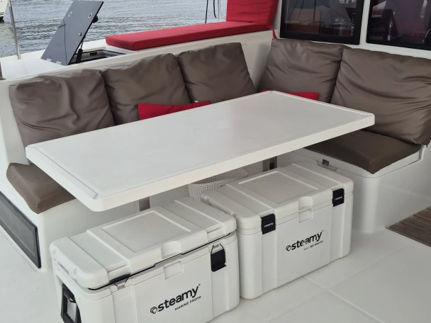 Noleggio Catamarano a Villefranche-sur-Mer – Fountaine Pajot Lucia 40