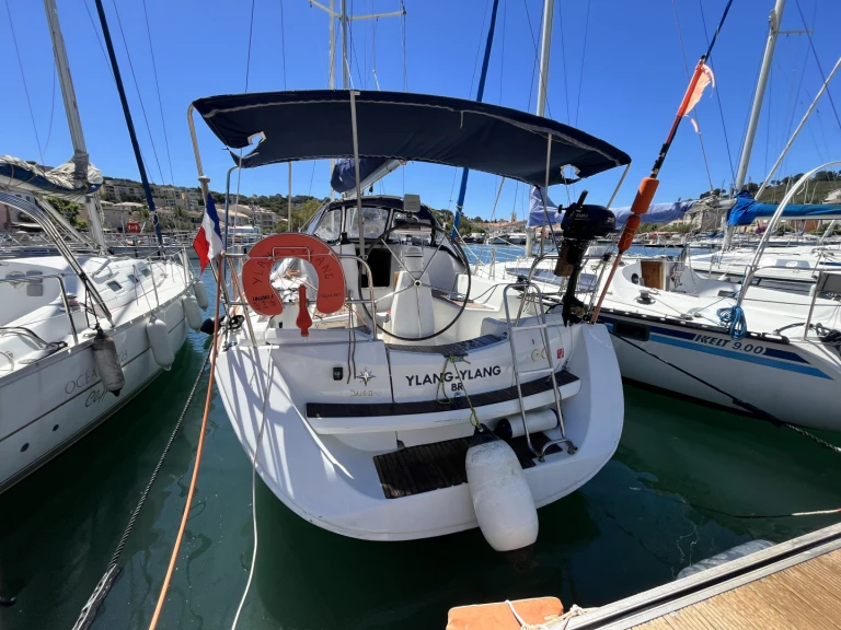 Noleggio Barca a vela Jeanneau con patente nautica