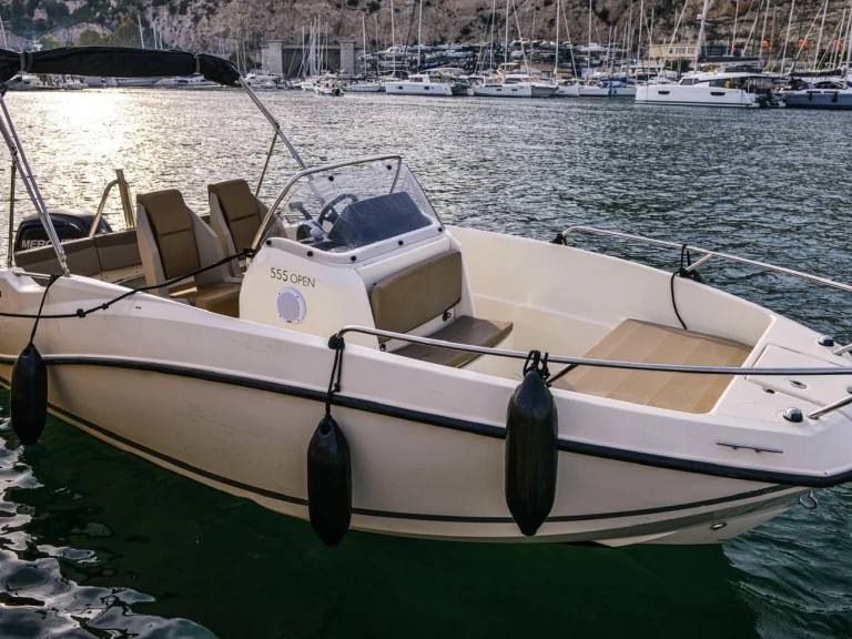 Quicksilver Activ 555 Open da affittare a  Marsiglia