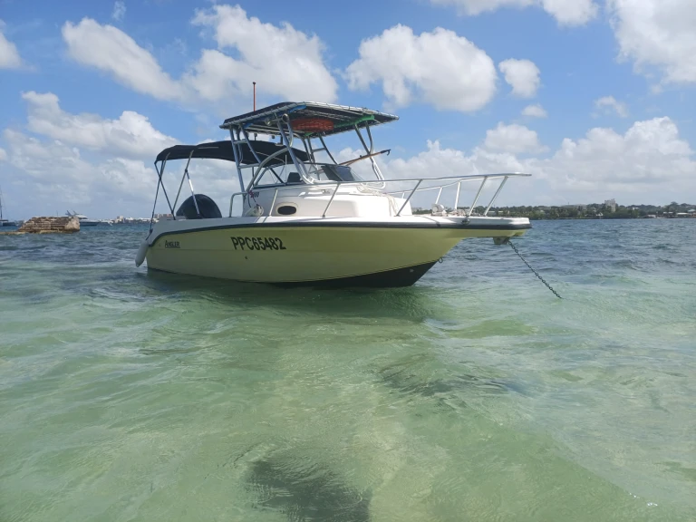 Noleggiare una Angler 2100 WA a Le Gosier