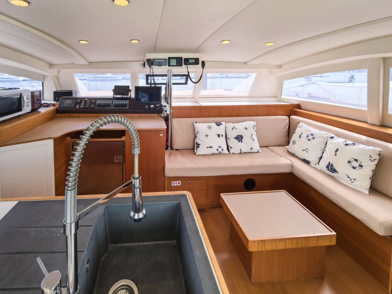 Noleggio Catamarano con o senza skipper Comar a Mai Khao