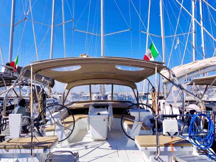 Bénéteau Oceanis 46.1 da affittare a  Olbia