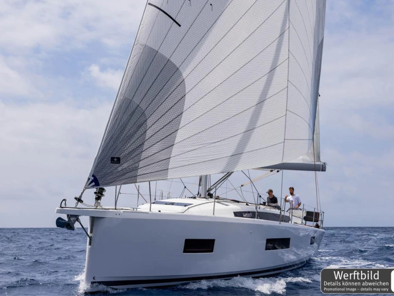 Noleggio Barca a vela Jeanneau con patente nautica