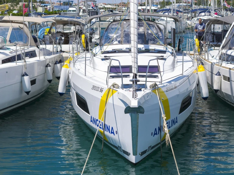 Noleggio barche Trogir economico Dufour 44