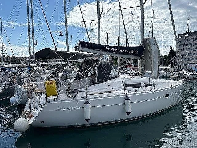 Noleggio Barca a vela Elan con patente nautica