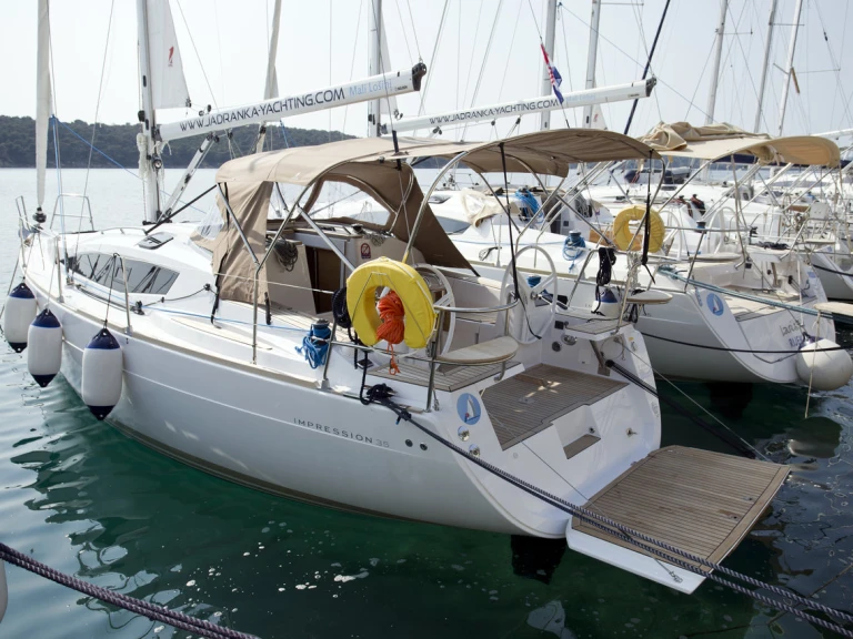 Noleggio barche Elan Impression 35 a Punat su Samboat