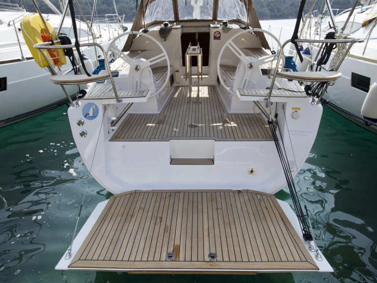 Noleggio Barca a vela con o senza skipper Elan a Punat