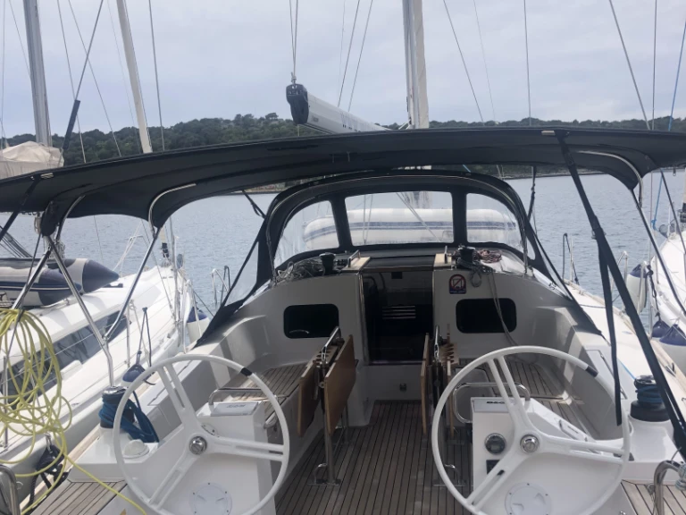 Noleggiare una Elan Impression 45.1 a Punat