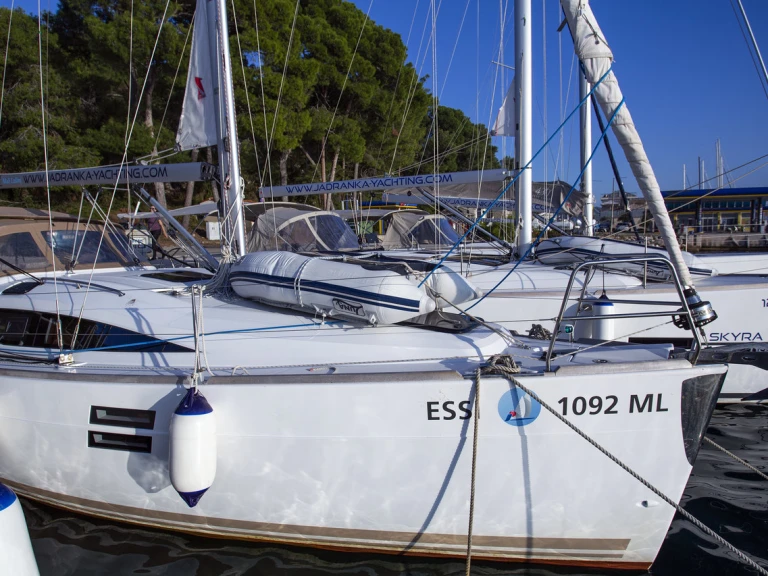 Noleggiare una Elan Impression 35 a Punat