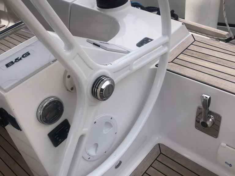 Noleggio Barca a vela a Punat – Elan Impression 45.1