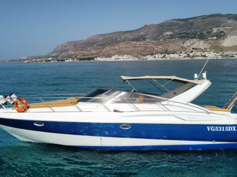 Noleggio Barca a motore con o senza skipper Cranchi a Trapani