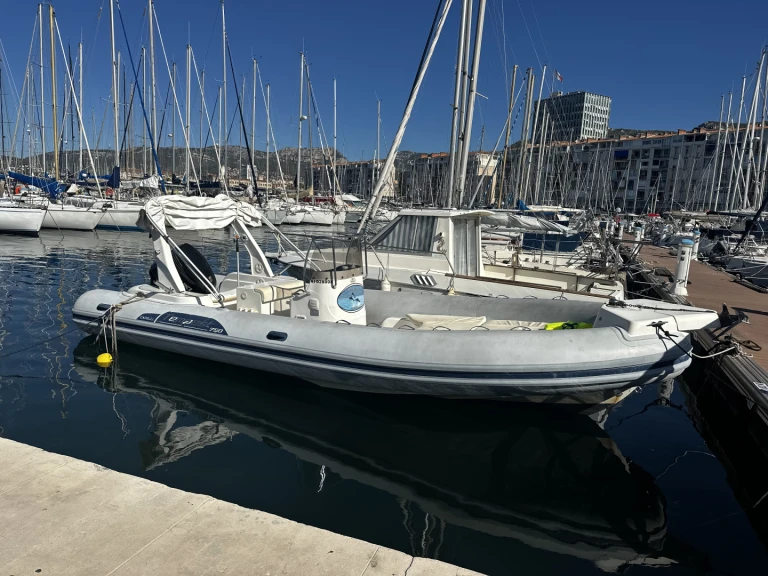 Noleggio barche Toulon economico Tempest 750 Top