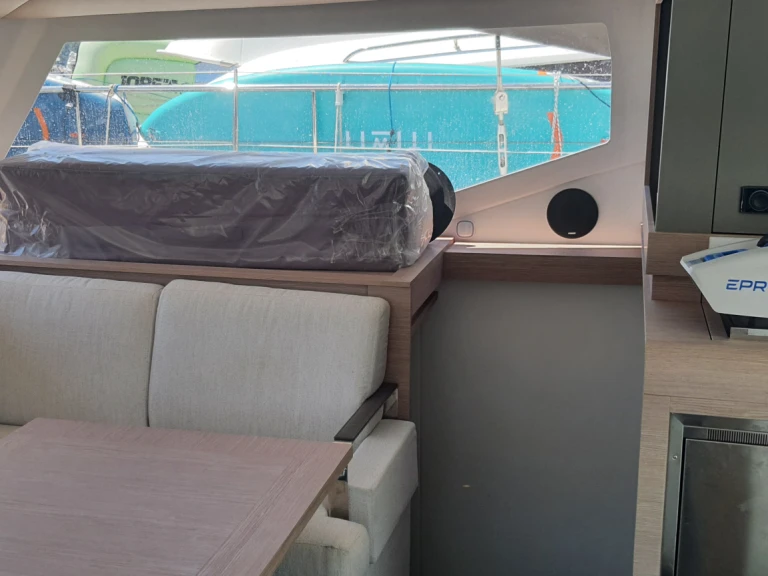 Noleggio Catamarano Fountaine Pajot con patente nautica
