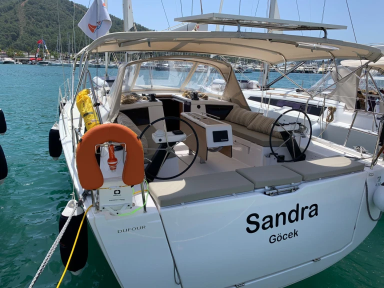 Noleggio Barca a vela Dufour con patente nautica