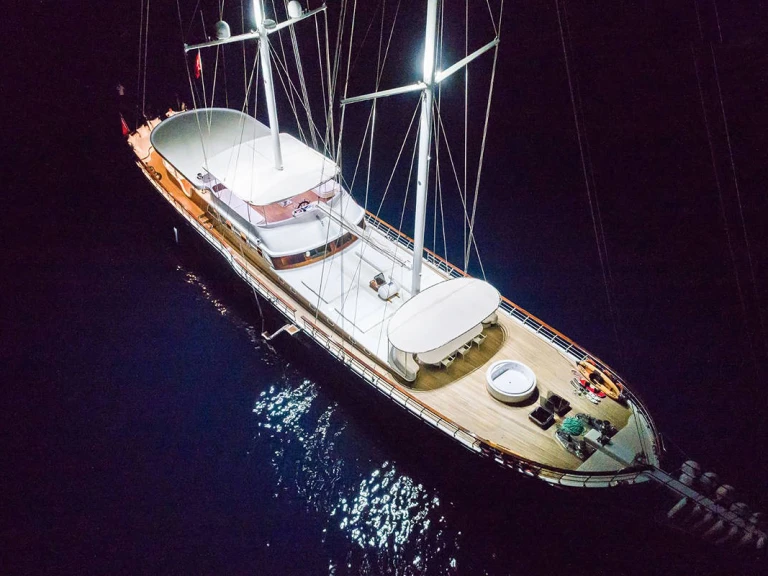 Noleggio Barca a vela  con patente nautica