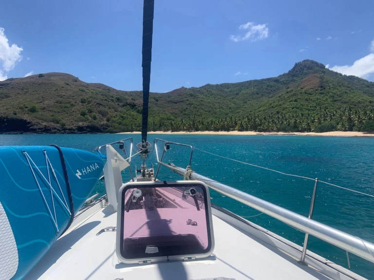 Noleggiare una Bénéteau Oceanis 423 a Nuku-Hiva