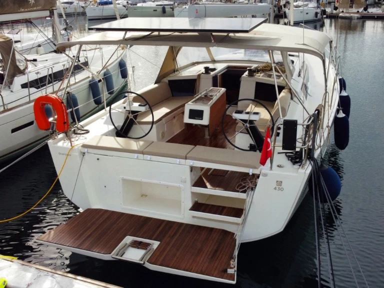 Noleggio barche Dufour Dufour 430 a Marmaris su Samboat