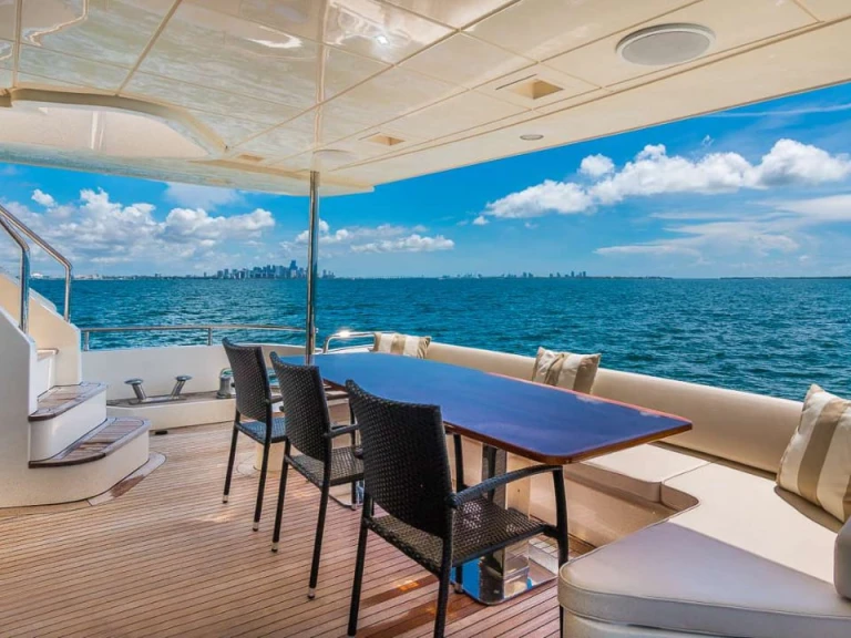 Noleggio Yacht di lusso a Marina Vallarta – Azimut Azimut 85