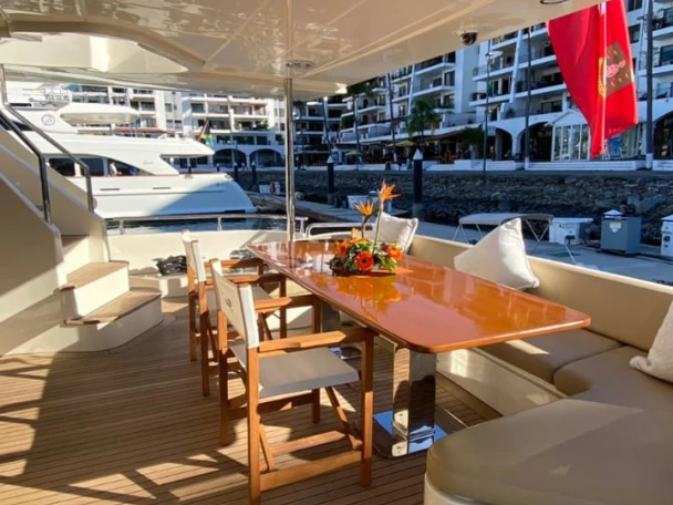 Noleggio barche Azimut Azimut 85 a Marina Vallarta su Samboat