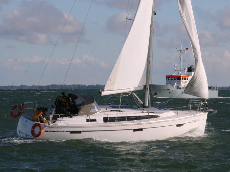 Bavaria Cruiser 37 da affittare a  Heiligenhafen
