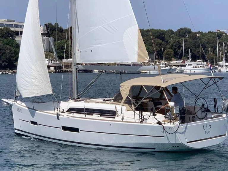 Noleggio Barca a vela Dufour con patente nautica