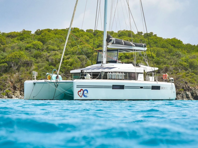 Noleggio barche Frenchman's Cay economico OUI CHERIE 