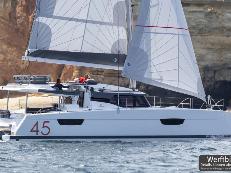 Noleggio Catamarano Fountaine Pajot con patente nautica