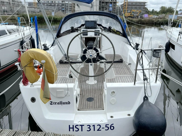 Noleggiare una Hanse Hanse 315 a Barth