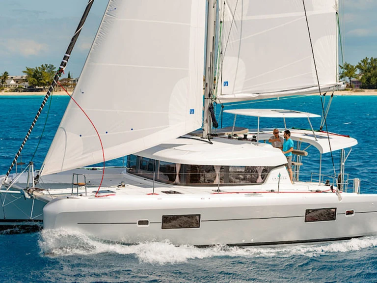Catamarano a noleggio a Can Pastilla al miglior prezzo
