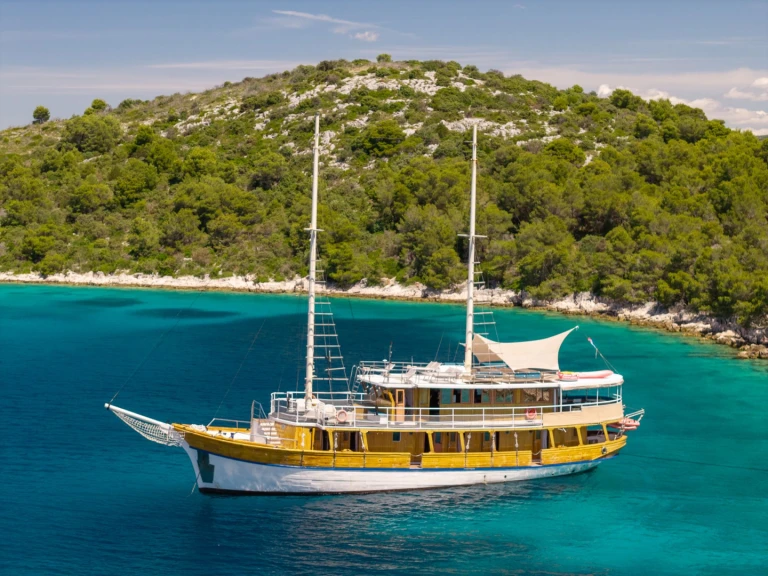 Noleggio Yacht di lusso a Trogir – Custom NOVI DAN