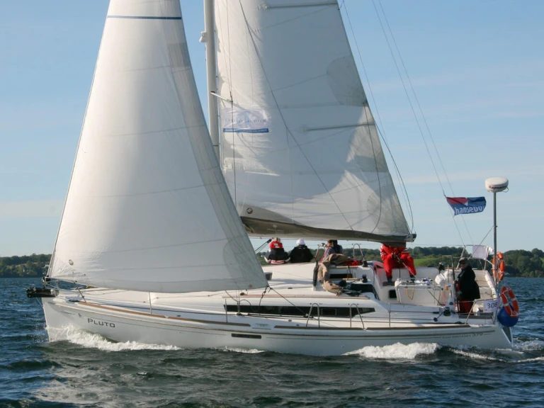Noleggio Barca a vela Jeanneau con patente nautica