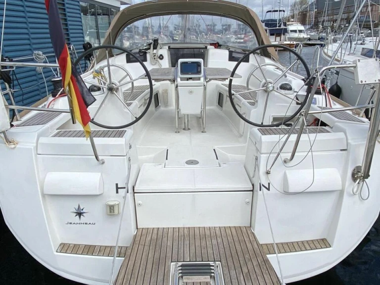 Jeanneau Sun Odyssey 409 da affittare a  Flensburg