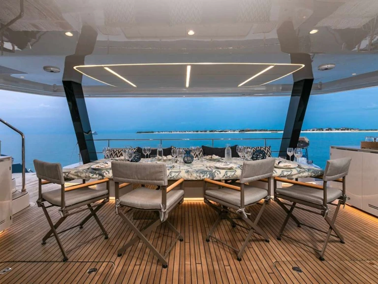 Noleggio Yacht di lusso Sunreef con patente nautica