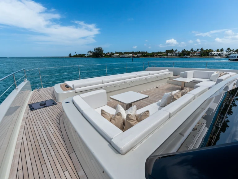 Noleggio Yacht di lusso Sunreef con patente nautica