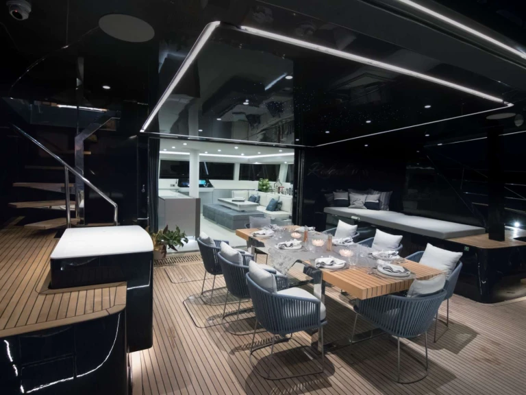 Noleggio Yacht di lusso Sunreef con patente nautica