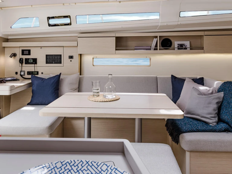 Noleggio a Néa Péramos – Bénéteau Oceanis 40.1 su SamBoat
