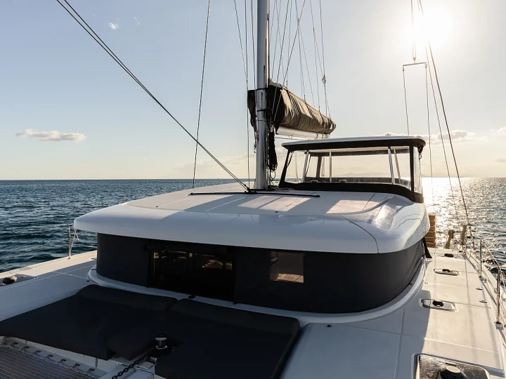 Noleggio Catamarano Lagoon con patente nautica