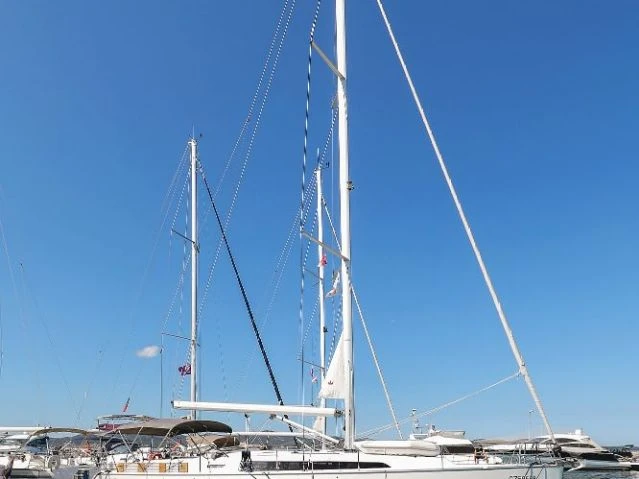 Bavaria Cruiser 46 da affittare a  Zara