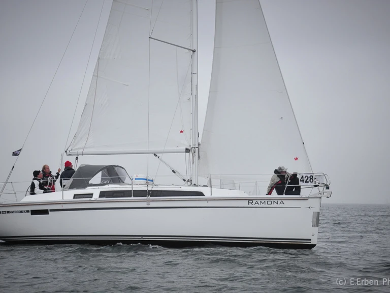 Bavaria Cruiser 33 da affittare a  Heiligenhafen
