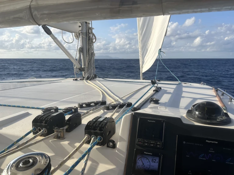 Noleggio Catamarano Leopard Catamarans / Robertson & Caine con patente nautica