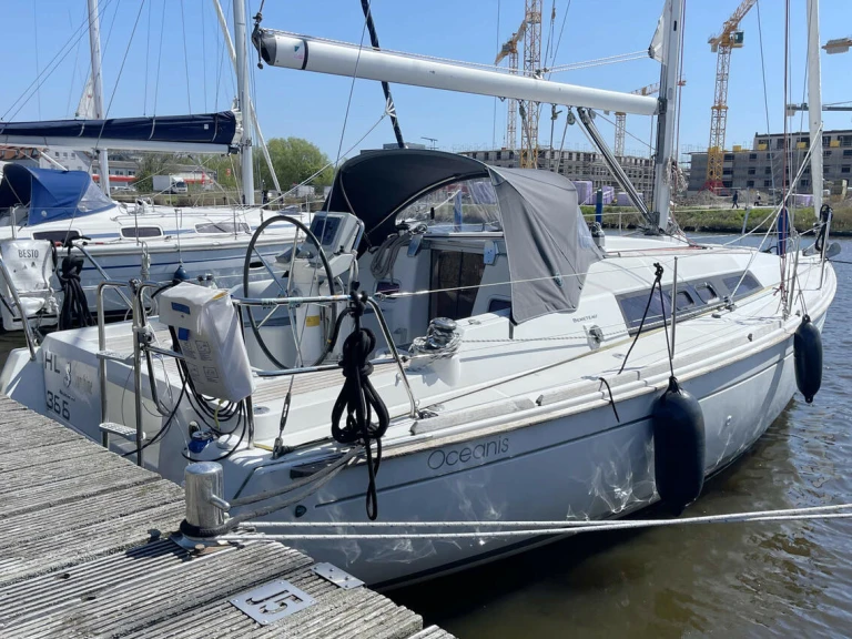 Bénéteau Oceanis 31 da affittare a  Barth