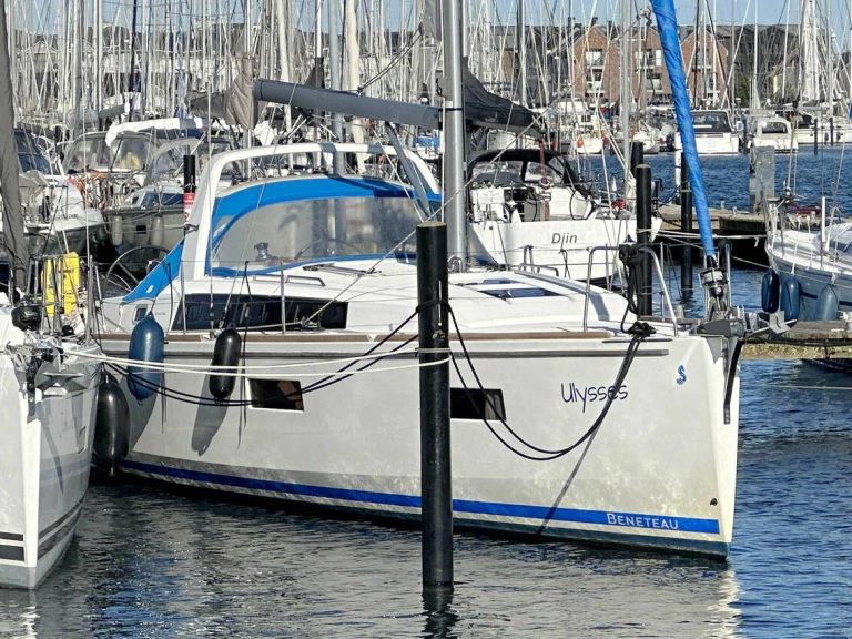 Noleggio Barca a vela Bénéteau con patente nautica