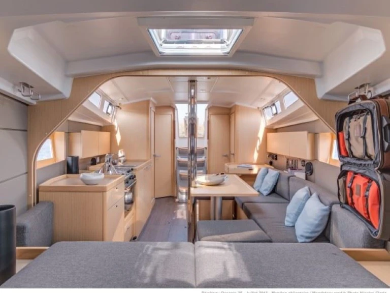 Noleggio a Barth – Bénéteau Oceanis 38.1 su SamBoat