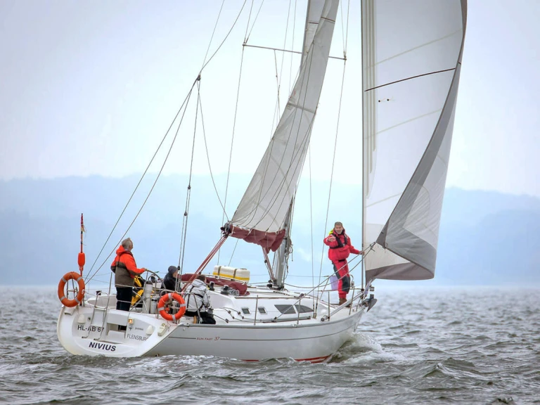 Jeanneau Sun Fast 37 da affittare a  Flensburg